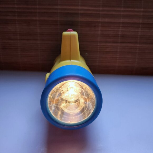 Playskool Flashlight Vintage 1986 Red Green Colour Changing Works Yellow & Blue - Picture 7 of 10